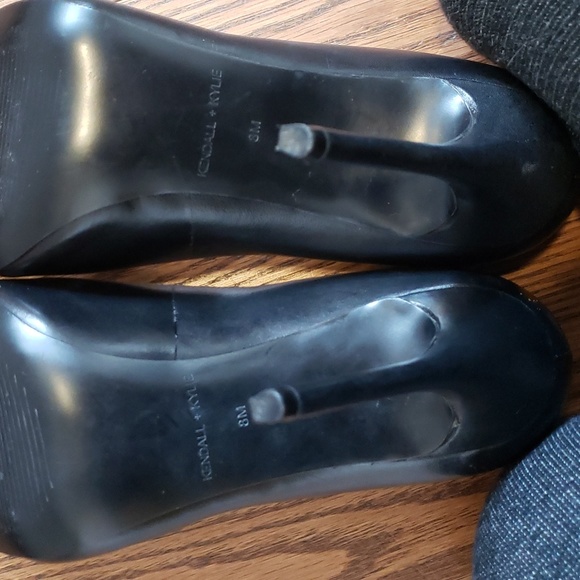 Kendall + Kylie Black Heels - Picture 8 of 12